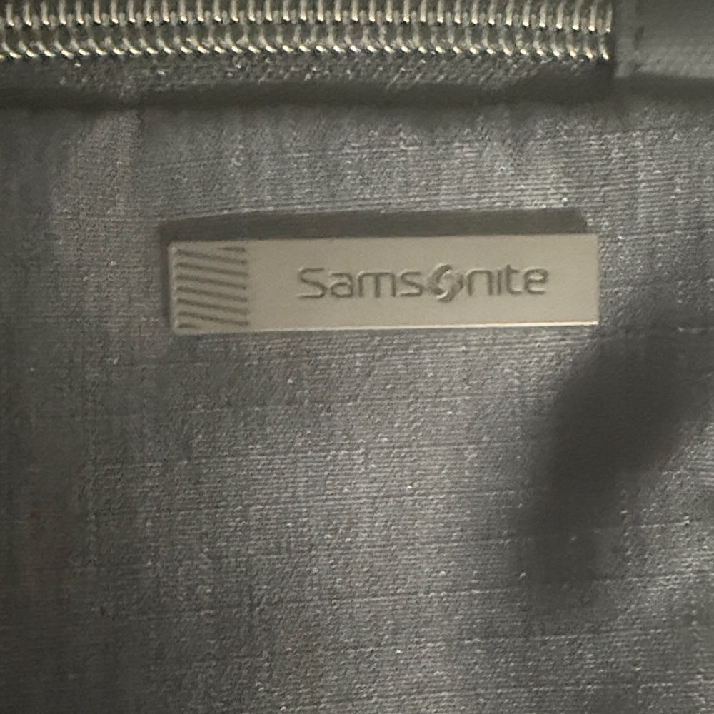 Like New - Samsonite Charcoal Gray Men's Backpack - Picture 4 of 7